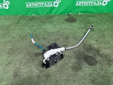 Замок боковой двери Mercedes A1667200235, передний правый