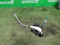 Замок боковой двери Mercedes A1667200335, передний левый