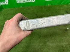 Кронштейн крепления радиатора Mercedes A2136200400