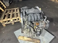 Двигатель Volkswagen 2005-2014 06A100043P BSE