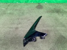 Накладка крышки багажника Lexus NX 2014-2021 7608778010, правая