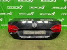Крышка багажника Volkswagen Jetta 2010-2014 5C6827025A