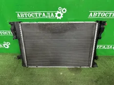 Радиатор двигателя Mercedes A2465001403