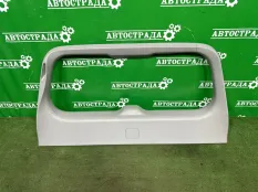 Обшивка двери багажника Lexus LX 2015-2022 6793560150