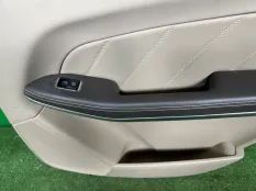 Обшивка боковой двери Mercedes GL 2012-2015 A1666 X166, задняя правая