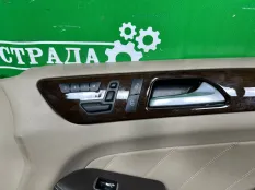 Обшивка боковой двери Mercedes GL 2012-2015 A166 X166, передняя правая