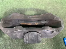 Суппорта Land Rover Range Rover 2002-2021 LR138723, передняя