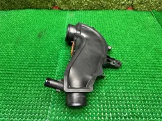 Патрубок впускного коллектора Lexus LS500 2018-2025 1731270020 V35A-FTS