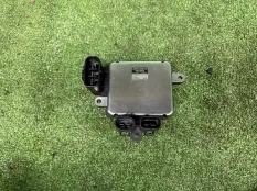 Блок управления вентилятором Toyota 1999-2008 8925730040