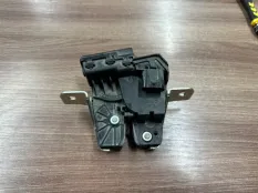 Замок багажника Mercedes A0997400200