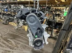 Двигатель Volkswagen 2005-2014 06A100043P BSE
