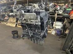 Двигатель Volkswagen Amarok 03L100090N CDC
