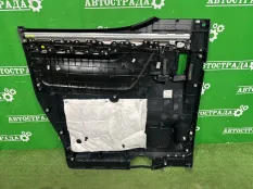 Обшивка боковой двери Toyota Alphard 2015-2023 6768058580C3, задняя правая