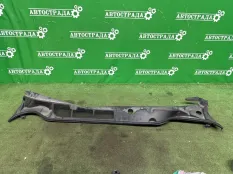 Жабо дворников Toyota Venza 2008-2016 557810T011