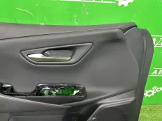 Обшивка боковой двери Toyota Crown 2017-2022 6762030R80C5 S220, передняя левая