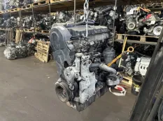 Двигатель Volkswagen Caddy 2004-2011 03G100033M BST