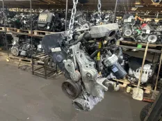 Двигатель Volkswagen Passat 523212325 AWM