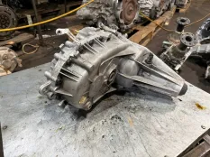 Раздаточная коробка Cadillac Escalade 2001-2006 24232827 LQ9