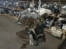 Двигатель Volkswagen Passat 06B100098KX B5 AWT