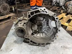 МКПП Volkswagen 02K300049C