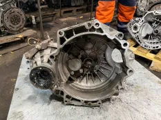 МКПП Volkswagen 02K300049C