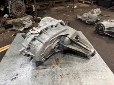 Раздаточная коробка Cadillac Escalade 2001-2006 12581644 LQ9