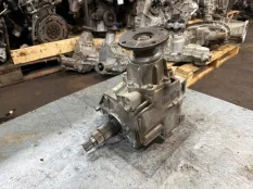 Раздатка редуктор Hyundai Santa Fe 2000-2006 4730039011 G6BA 2.7