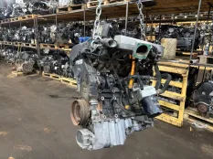 Двигатель Volkswagen 523212325 AWM