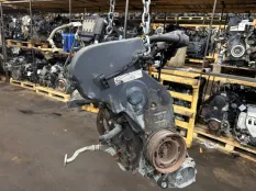 Двигатель Volkswagen 523212325 AWM