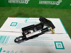 Пиропатрон капота Lexus is 2013-2020 5347053020, левый