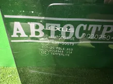 Стекло двери Lexus RX 2022-2026 6810348320, заднее правое