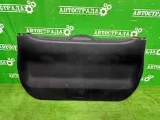 Обшивка крышки багажника Toyota NOAH VOXY ESQUIRE 2014-2021 6775028160
