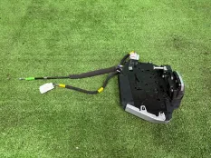 Замок боковой двери Lexus NX 2021-2026 6905078030, задний правый