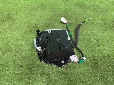 Замок боковой двери Lexus NX 2021-2026 6903078140, передний правый