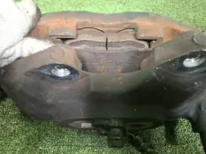 Суппорта Lexus IS GS 2005-2020 4775022460, передняя