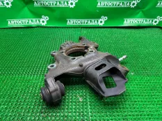 Кулак Toyota Highlander 2013-2019 423040E020 U50, задний правый