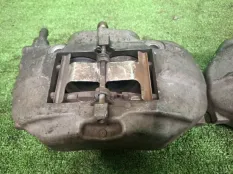 Суппорта Toyota CELSIOR 4775050121, передняя