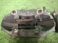 Суппорта Toyota CELSIOR 4775050121, передняя