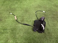 Замок боковой двери Jeep Avenger 2022-2026 9846870280, передний левый