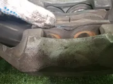 Суппорта Toyota CELSIOR 4775050121, передняя