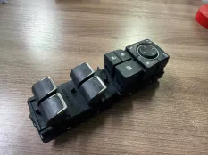 Блок управления стеклоподъемниками Lexus NX 2021-2026 8404078060