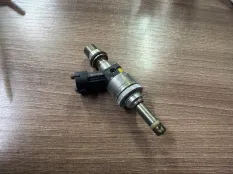 Форсунка топливная Porsche 94811012870