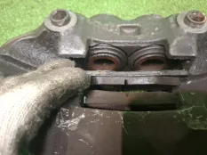 Суппорта Toyota CELSIOR 4775050121, передняя