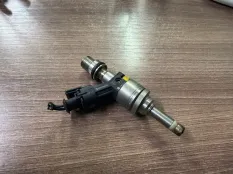 Форсунка топливная Porsche 94811012870