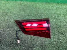 Фонарь в крышку багажника Mitsubishi Outlander 2015-2021 8331A180, правый