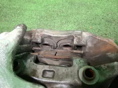 Суппорта Toyota CELSIOR 4775050121, передняя
