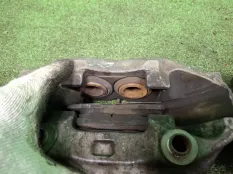 Суппорта Toyota CELSIOR 4775050121, передняя