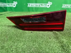 Фонарь в крышку багажника Lexus IS 2013-2016 8158053150, правый