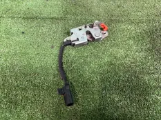 Замок борта Toyota Tundra 2021-2026 657800C050, правый