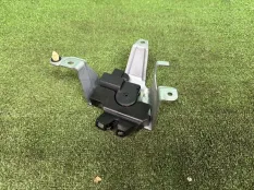 Замок стекла багажника Toyota Highlander 2013-2019 693700E020 U50